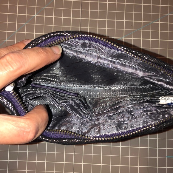 New Purple wristlet - Picture 4 of 5